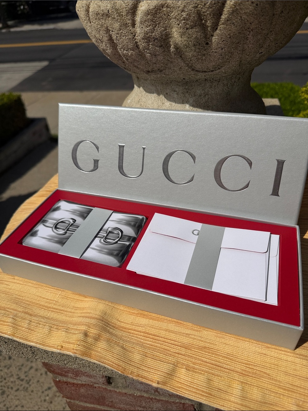 Gucci Set of 10 Stationary Gift Set - Silver Packaging,(Cards and Envelopes) NIB